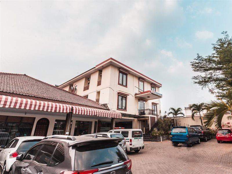 Oyo 1667 Wisma Lux Barkah Jakarta Buitenkant foto